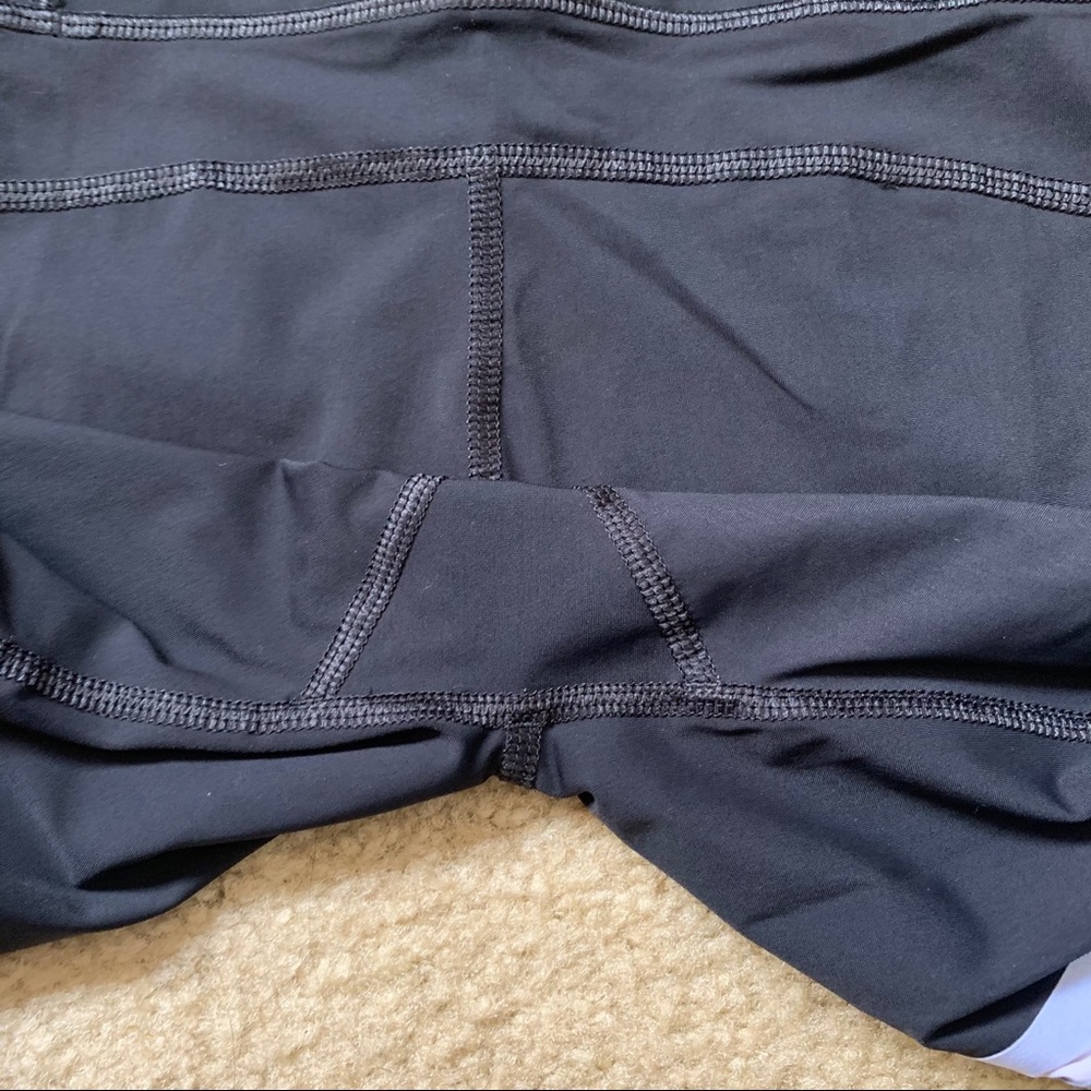 Sweaty Betty Zero Gravity High Rise Geometric Crop - Picture 6 of 9